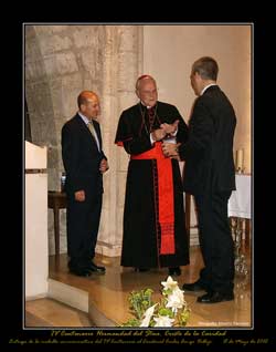 Entrega de la medalla conmemorativa del IV Centenario al Emmo. y Rvdmo. Sr. D. Carlos Amigo Vallejo. Cardenal Arzobispo Emérito de Sevilla. 15 de Mayo de 2012.